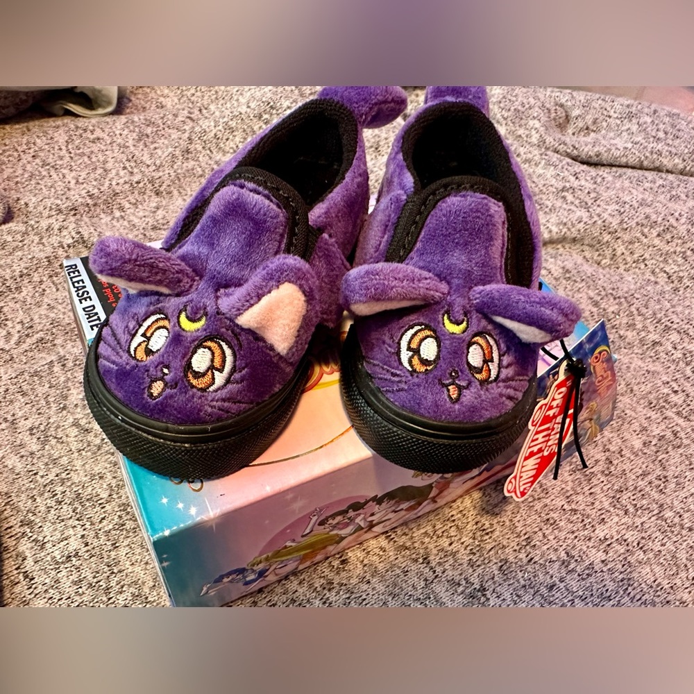 Vans x Sailor Moon Toddler Luna Slip On Shoes Size 2 NIB